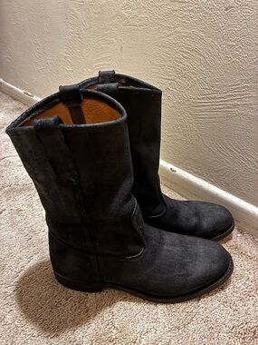8060 roughout Pecos dyed black